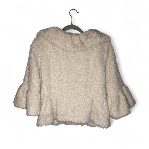 Carolyn Taylor Off White “Veil” Fluffy Jacket NWT Size Med - Picture 5 of 6